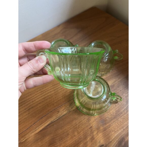 Vintage Green Nonagon Paneled Depression Glass Teacups Set Of 4 Uranium Vaseline - Picture 4 of 10